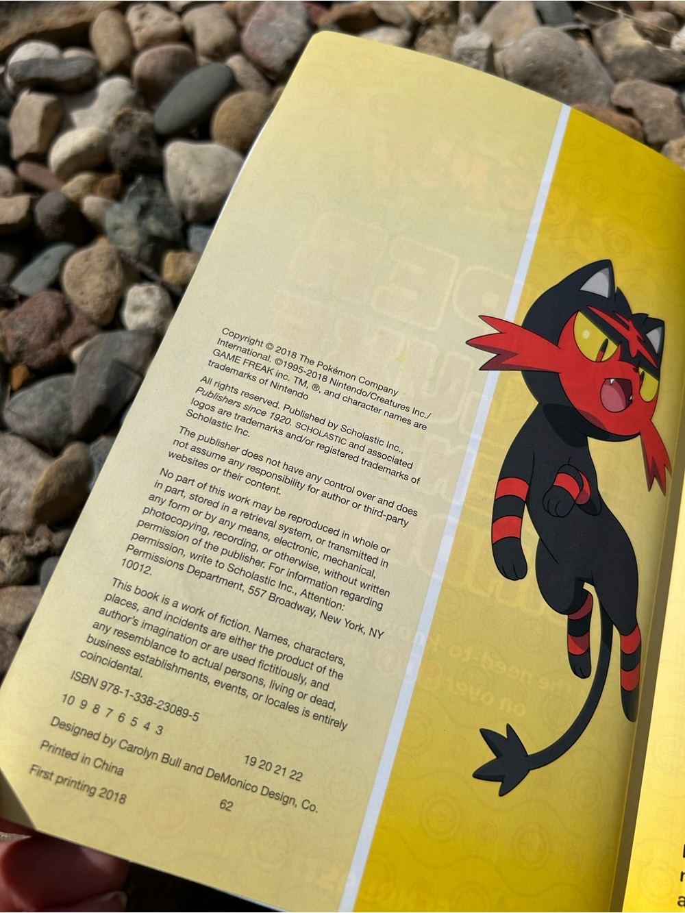 Pokémon Super Deluxe Essential Handbook - Picture 4 of 13
